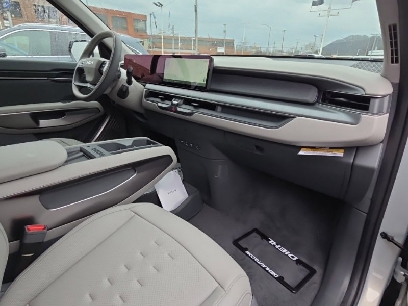 New 2026 Kia EV9 Wind image 17