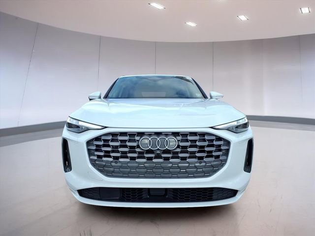 Used 2025 Audi Q5 Premium Plus w/ Premium Plus AWD/4WD image 6