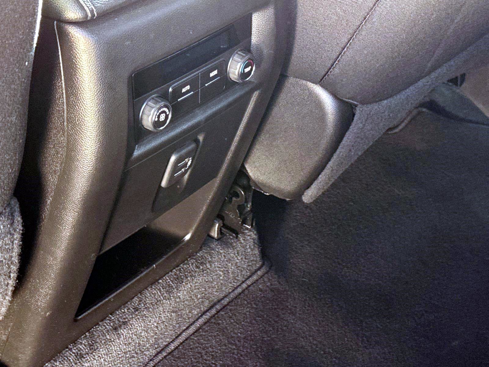 Certified 2023 Chevrolet Traverse LT image 10