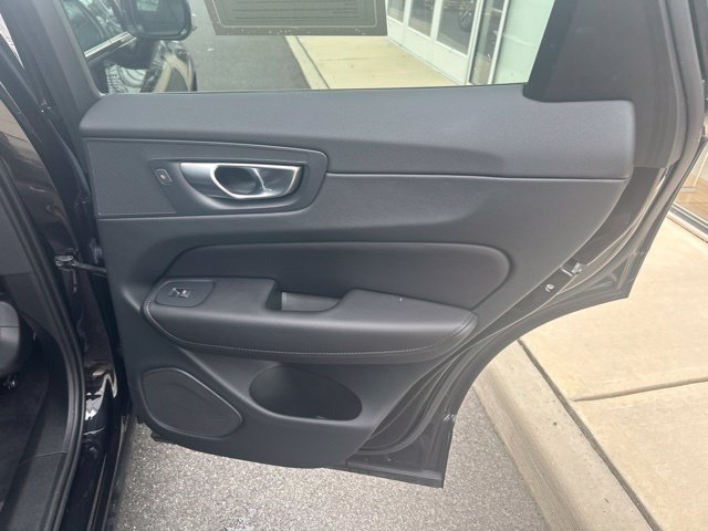 Used 2024 Volvo XC60 B5 Core w/ Protection Package Premier AWD/4WD image 12