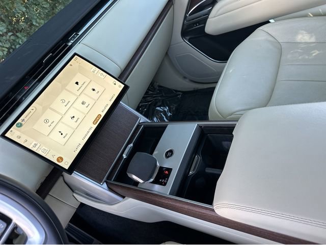 Used 2024 Land Rover Range Rover SE image 33