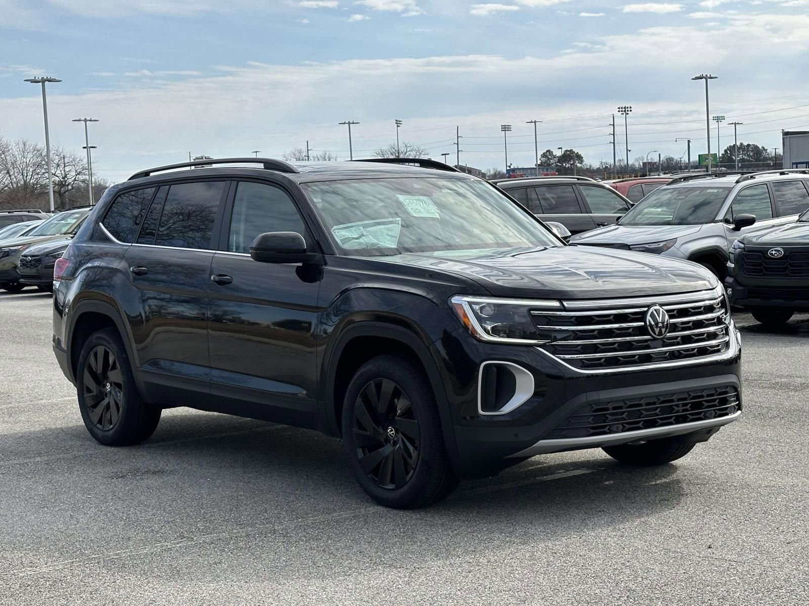 New 2026 Volkswagen Atlas SE image 8