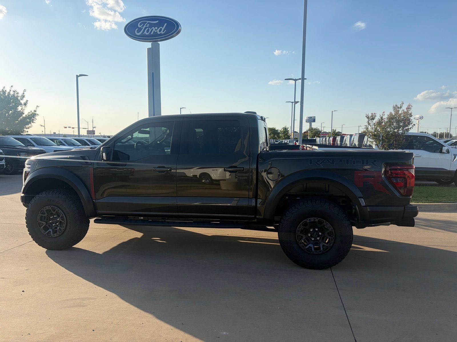 Used 2026 Ford F150 Raptor w/ Equipment Group 803A Raptor R AWD/4WD image 4