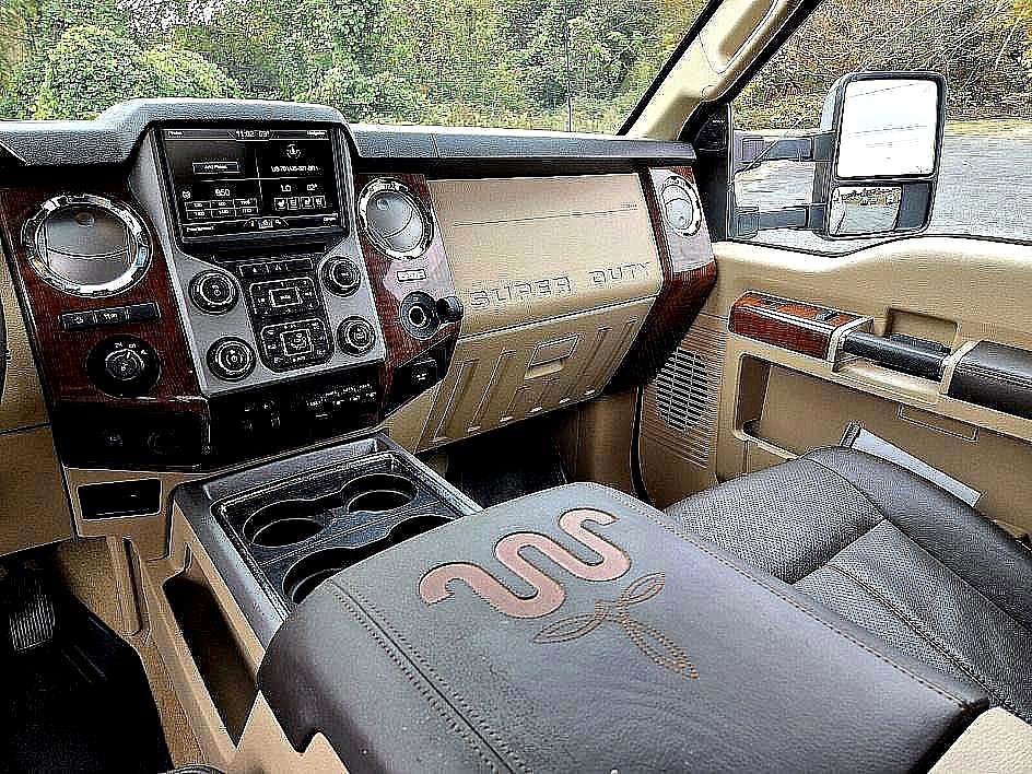 Used 2015 Ford F250 King Ranch w/ FX4 Off-Road Package image 9