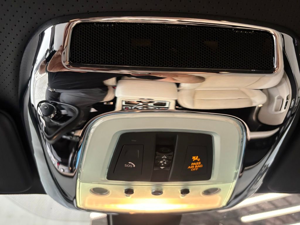 Used 2016 Rolls-Royce Wraith image 42
