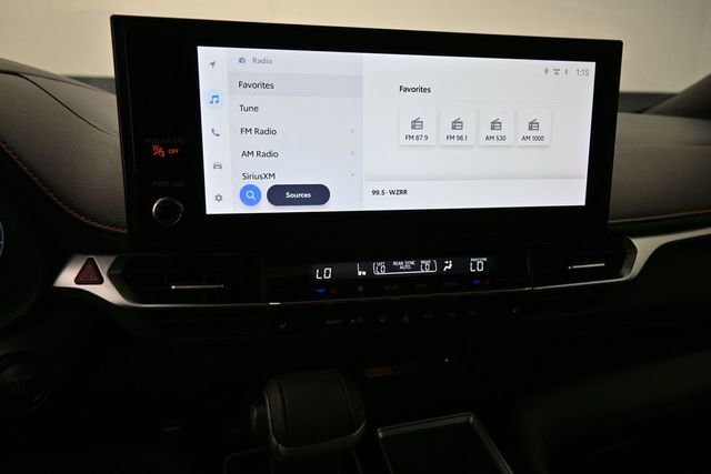 Used 2025 Toyota Sienna XSE FWD image 10