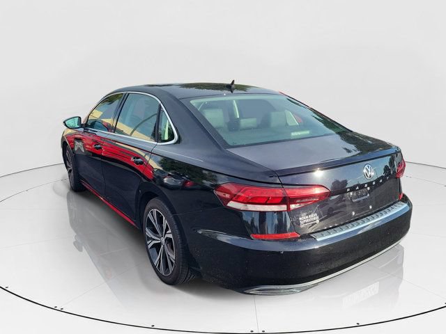 Used 2021 Volkswagen Passat 2.0T SE FWD image 5