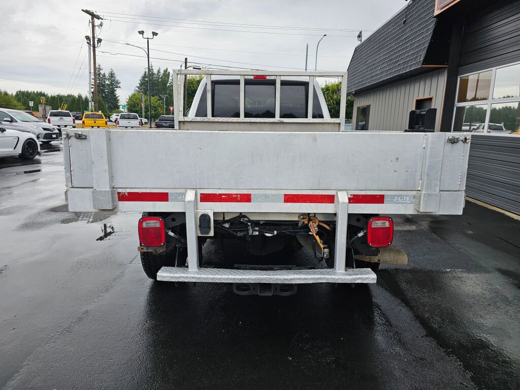 Used 2023 Ford F350 XLT image 4