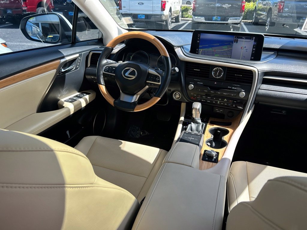 Used 2022 Lexus RX 350L Premium w/ Premium Package AWD/4WD image 10