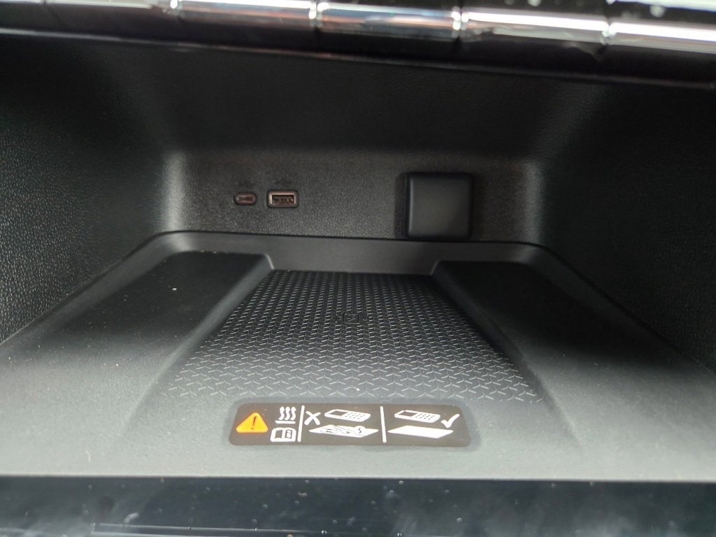 New 2026 Chevrolet Traverse LT w/ LPO, Floor Liner Package image 23