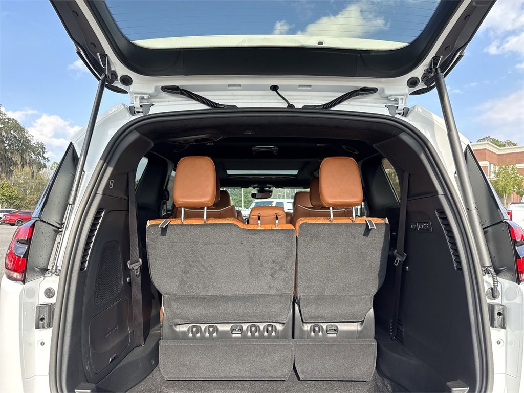 New 2026 Chrysler Pacifica Pinnacle image 32