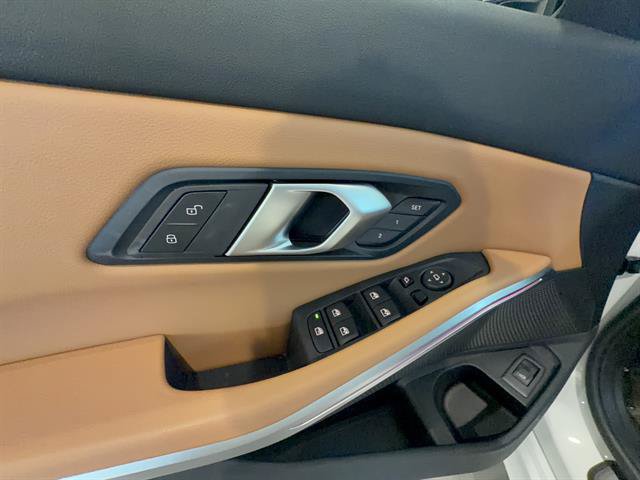 New 2025 BMW 330i xDrive Sedan w/ Premium Package AWD/4WD image 30
