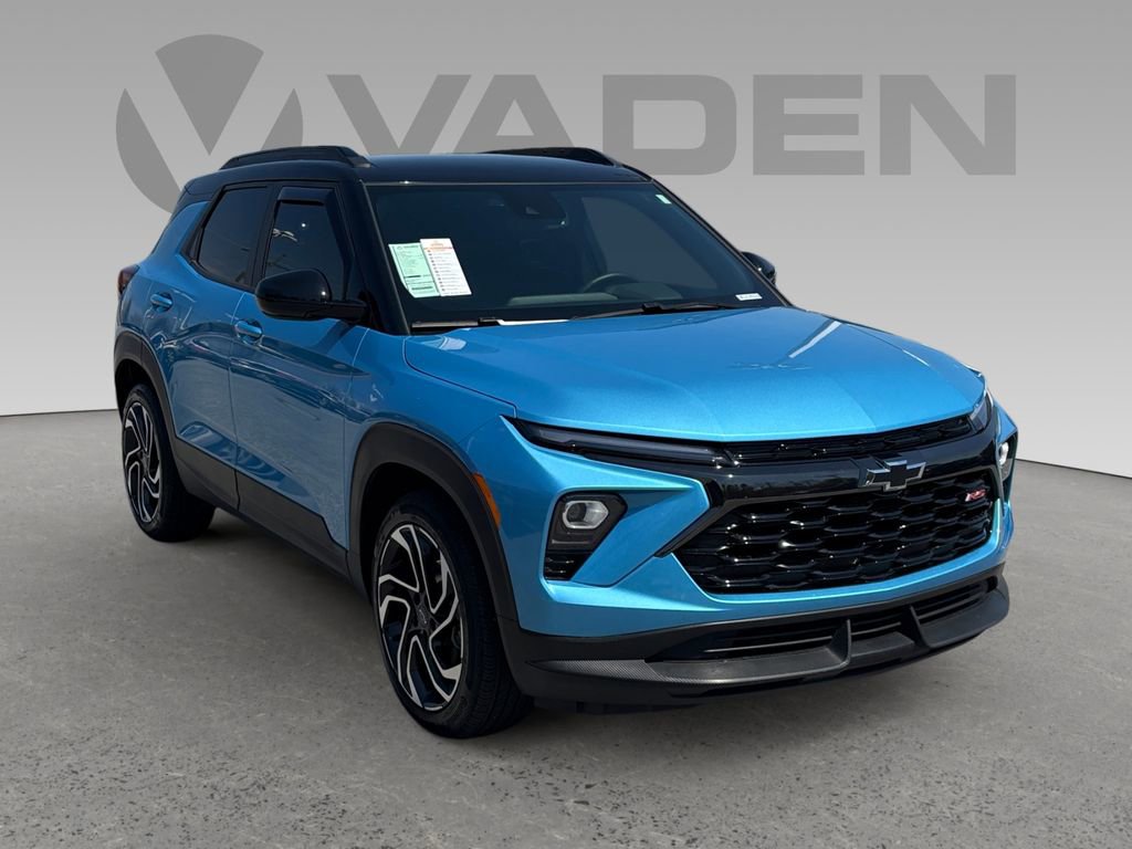 Used 2025 Chevrolet TrailBlazer RS w/ Convenience Package image 1
