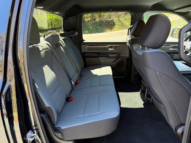 Used 2022 RAM 1500 Big Horn AWD/4WD image 16