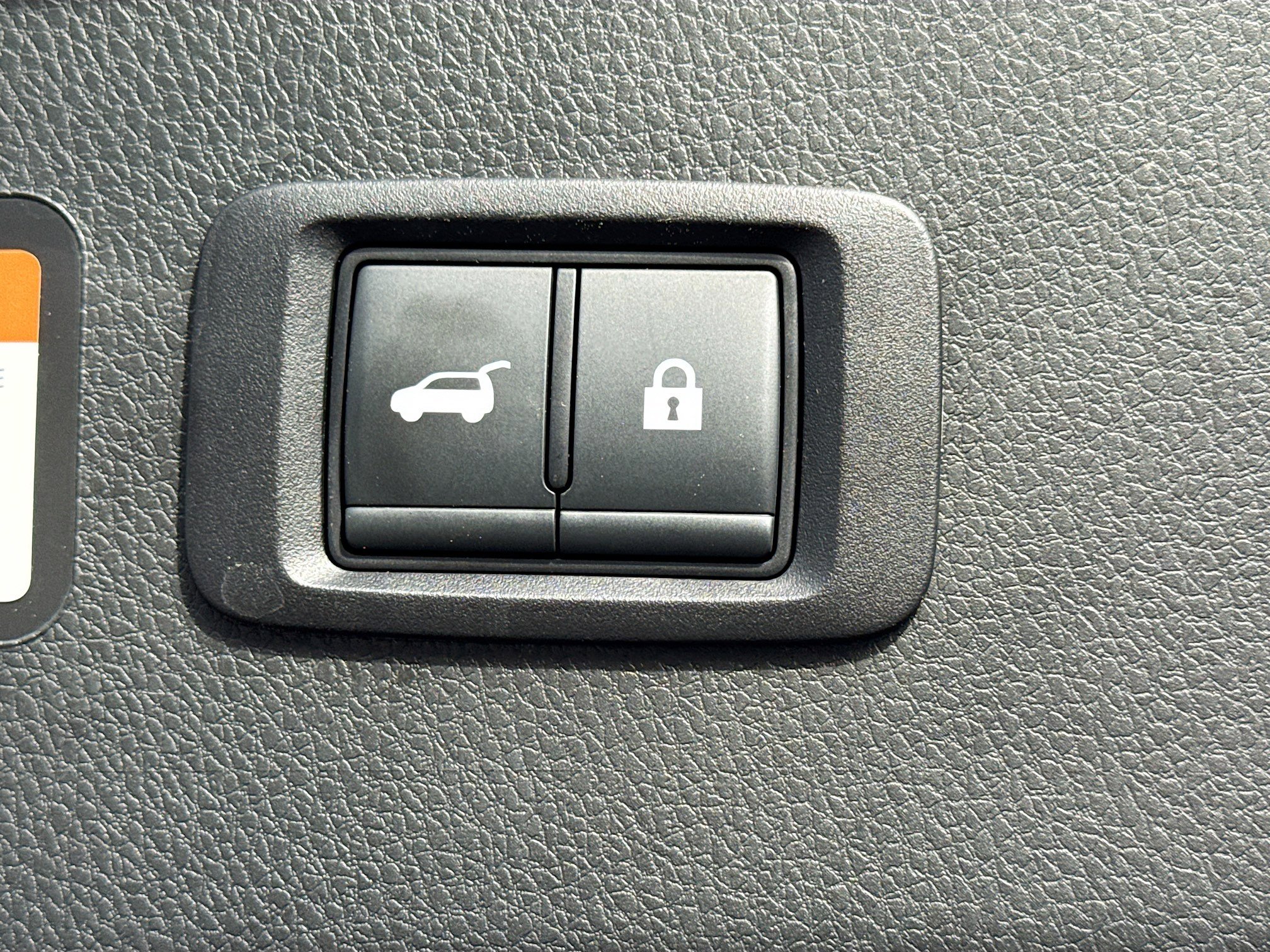 Used 2025 Mitsubishi Eclipse Cross Black Edition image 12