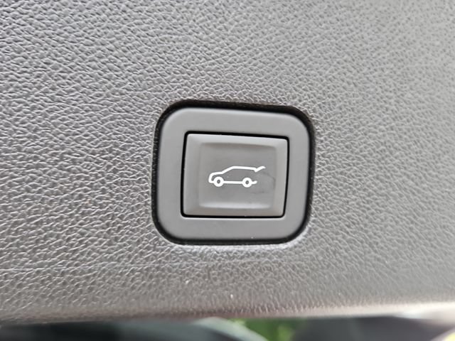 Used 2025 Cadillac XT6 Sport w/ Platinum Package AWD/4WD image 7