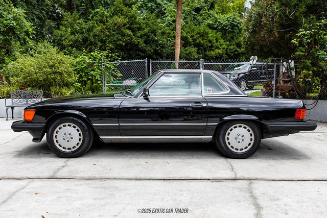 Used 1989 Mercedes-Benz 560 SL image 3