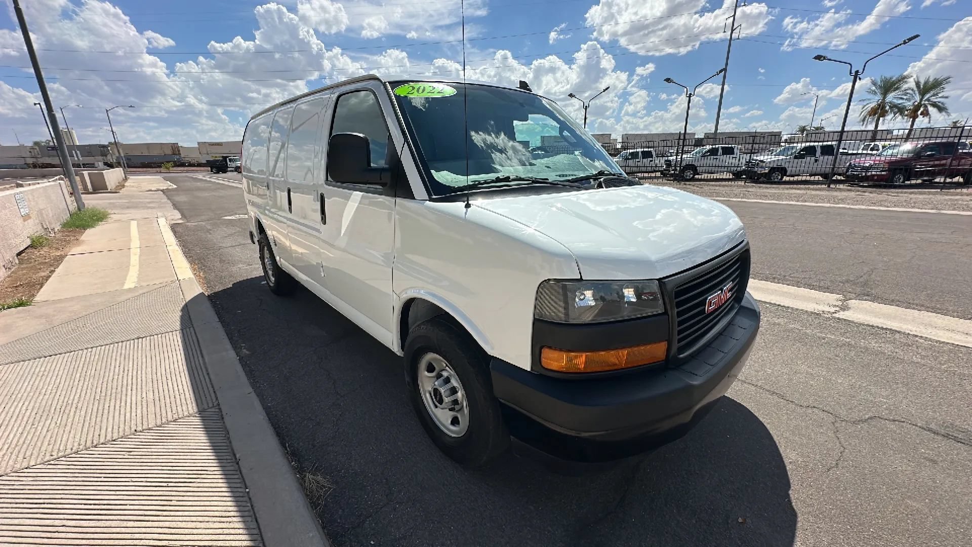 Used 2022 GMC Savana 2500 RWD image 9
