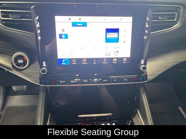 Used 2024 Jeep Wagoneer L Series III w/ Premium Group I image 5