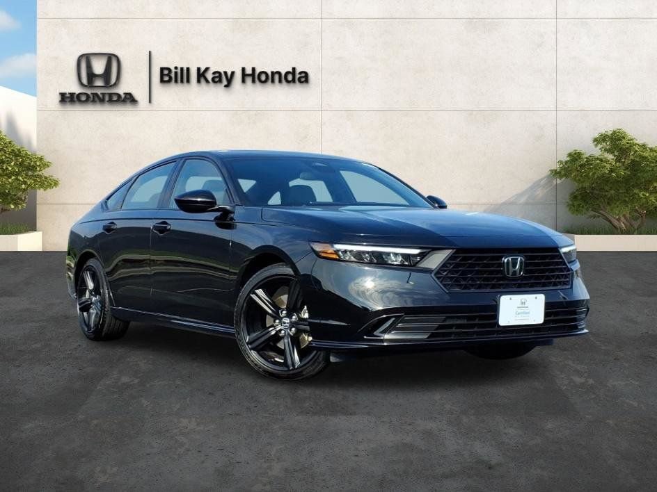 Certified 2025 Honda Accord Sport image 1