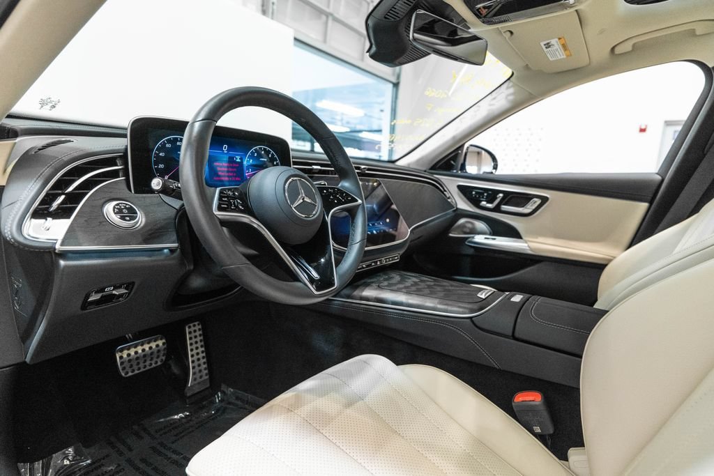 Used 2025 Mercedes-Benz E 450 4MATIC All-Terrain Wagon image 4