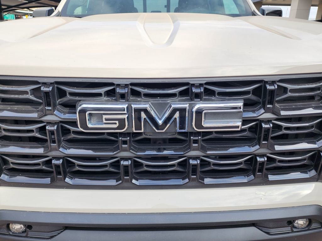 New 2026 GMC Canyon Elevation w/ Convenience Package image 10