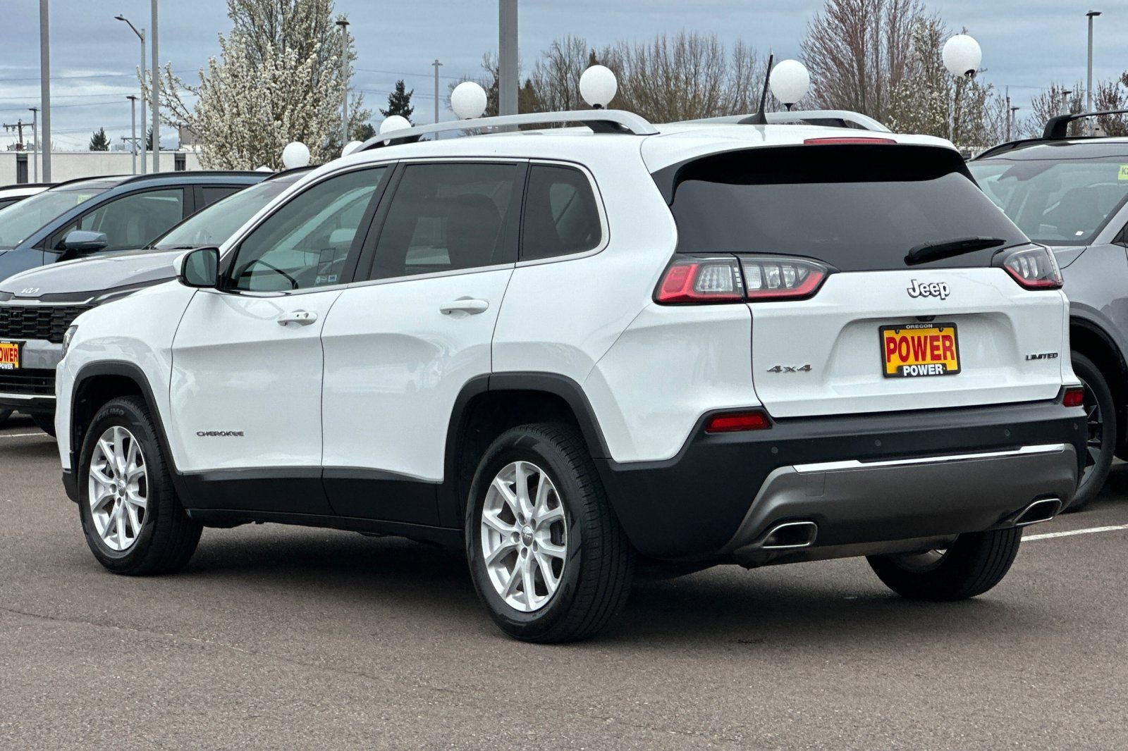 Used 2019 Jeep Cherokee Limited image 6
