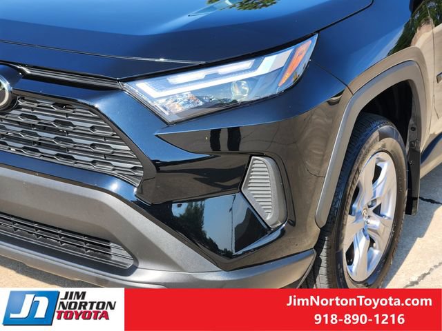 Used 2025 Toyota RAV4 XLE w/ Convenience Package FWD image 11