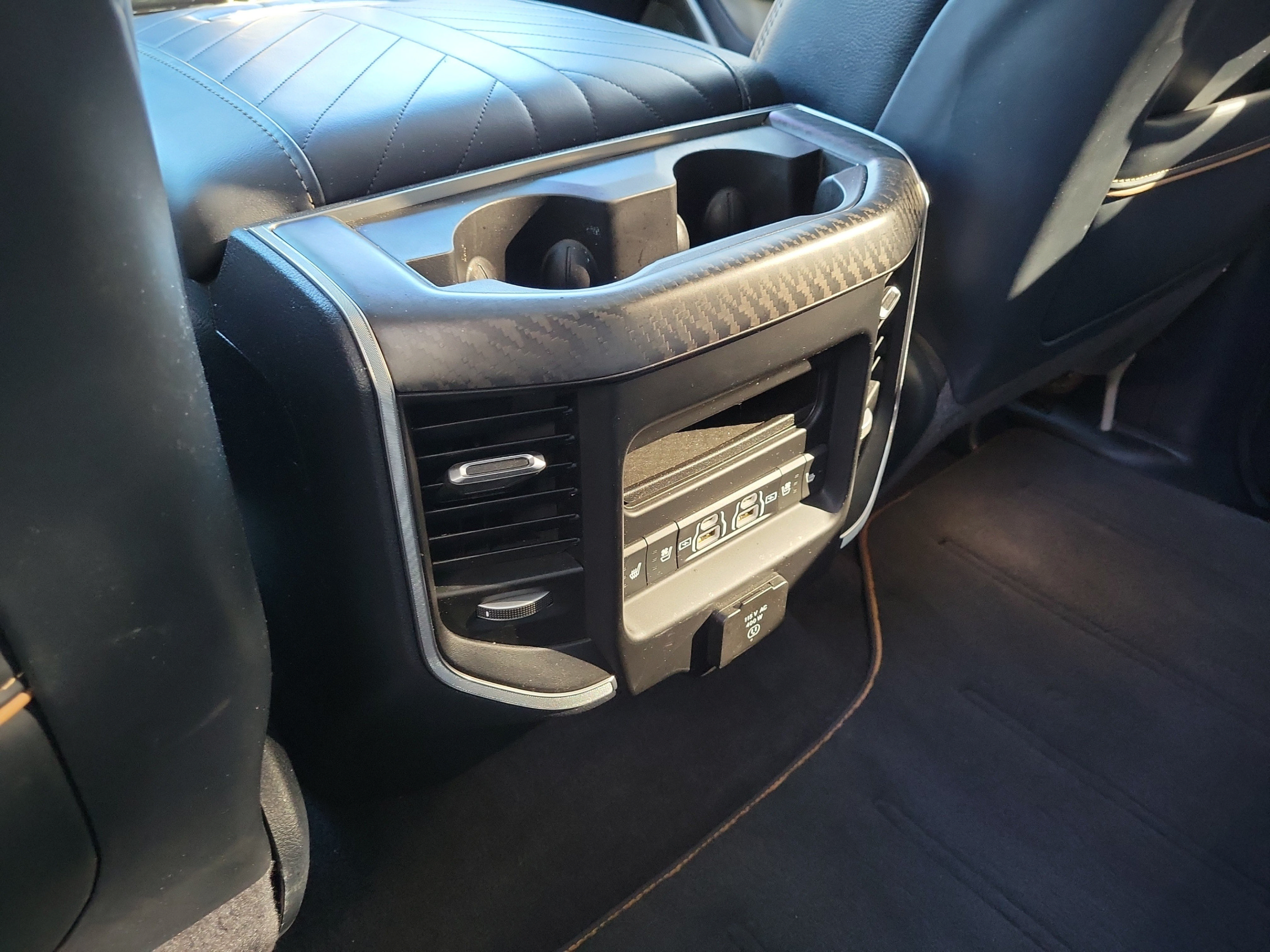 Used 2025 RAM 1500 Tungsten w/ Off Road Group AWD/4WD image 15