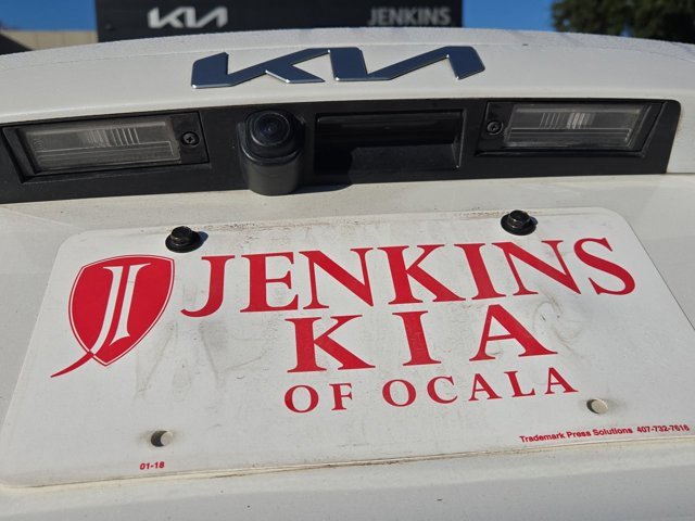 Used 2023 Kia Niro EX Touring image 10