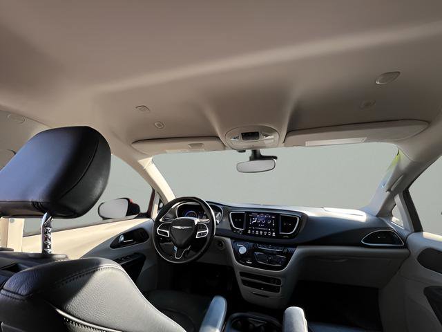 Used 2020 Chrysler Pacifica Touring-L Plus w/ Advanced Safetytec Group image 30