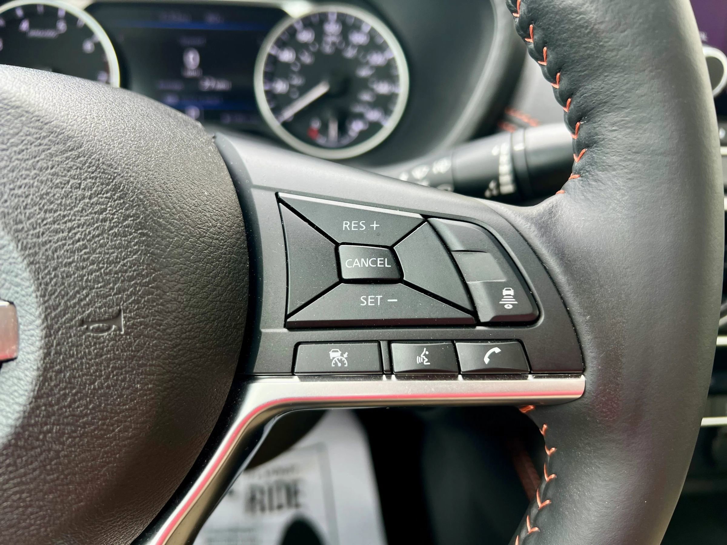 Used 2023 Nissan Sentra SR w/ SR Premium Package image 18