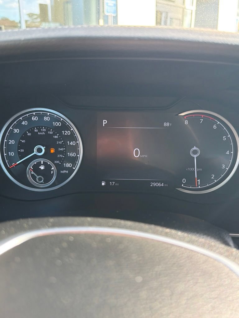 Used 2023 Genesis G70 2.0T AWD/4WD image 9