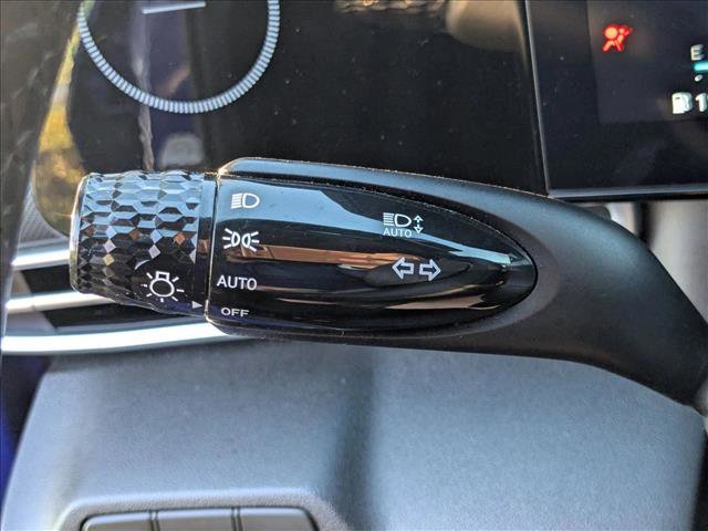 Used 2023 Hyundai Elantra SEL w/ Convenience Package image 6