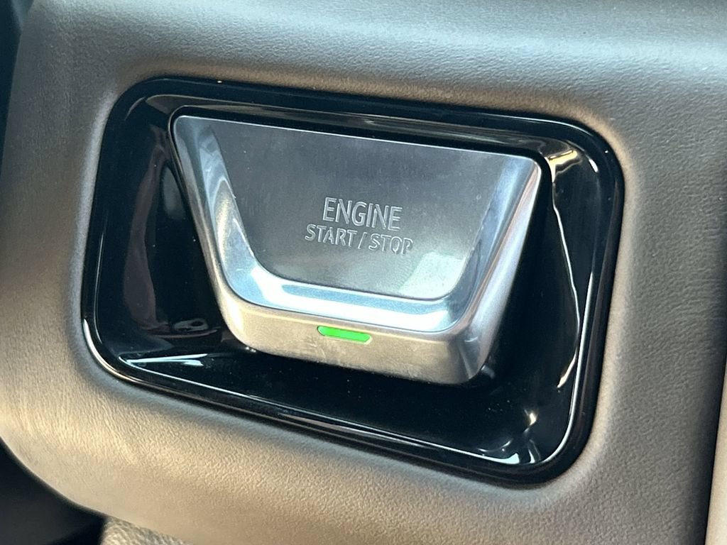 Used 2026 GMC Yukon XL Denali Ultimate AWD/4WD image 17