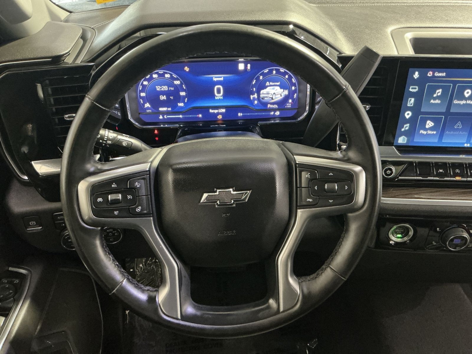 Used 2023 Chevrolet Silverado 1500 RST w/ Z71 Off-Road Package AWD/4WD image 17