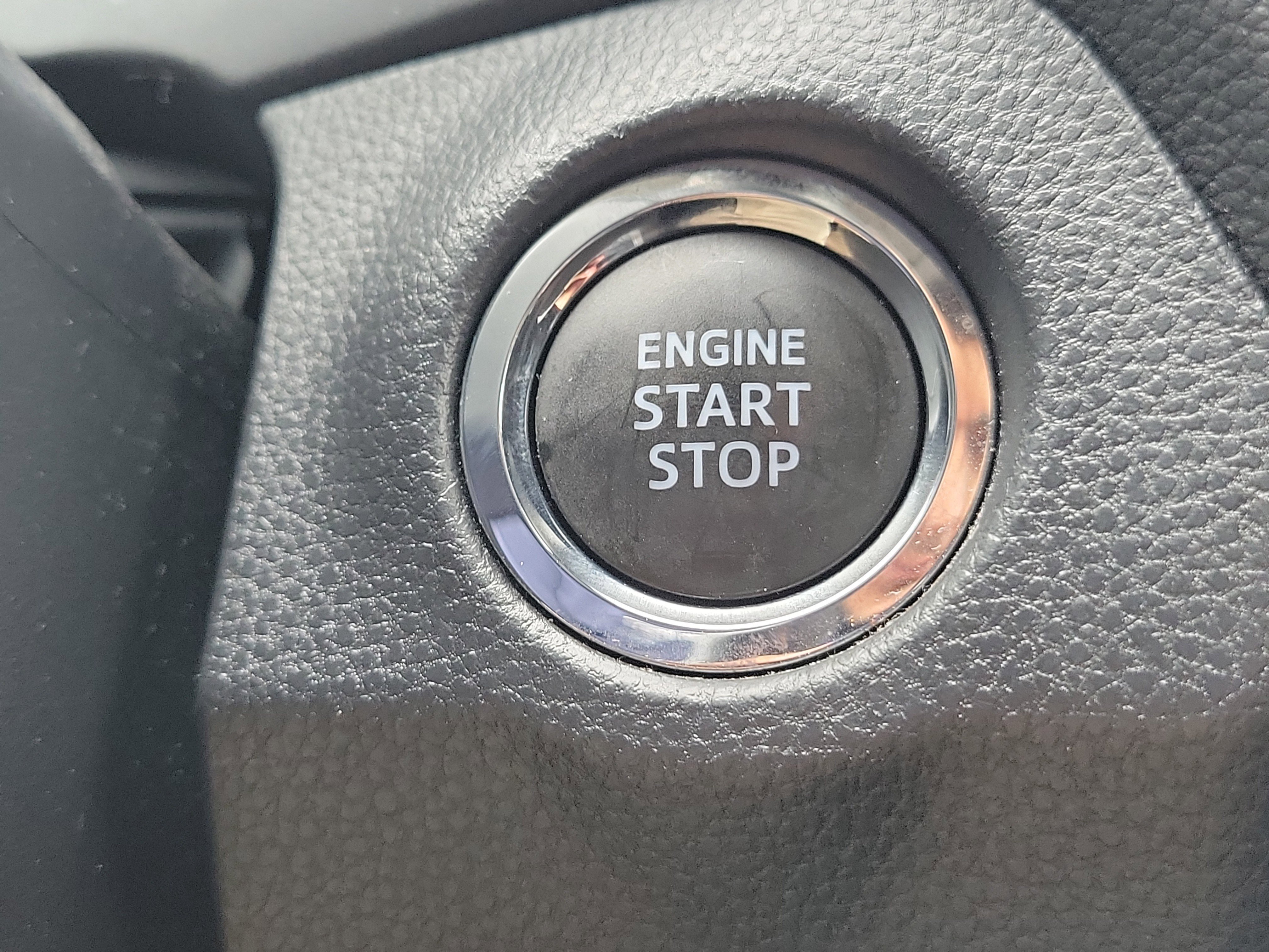 Certified 2025 Toyota RAV4 XLE AWD/4WD image 32