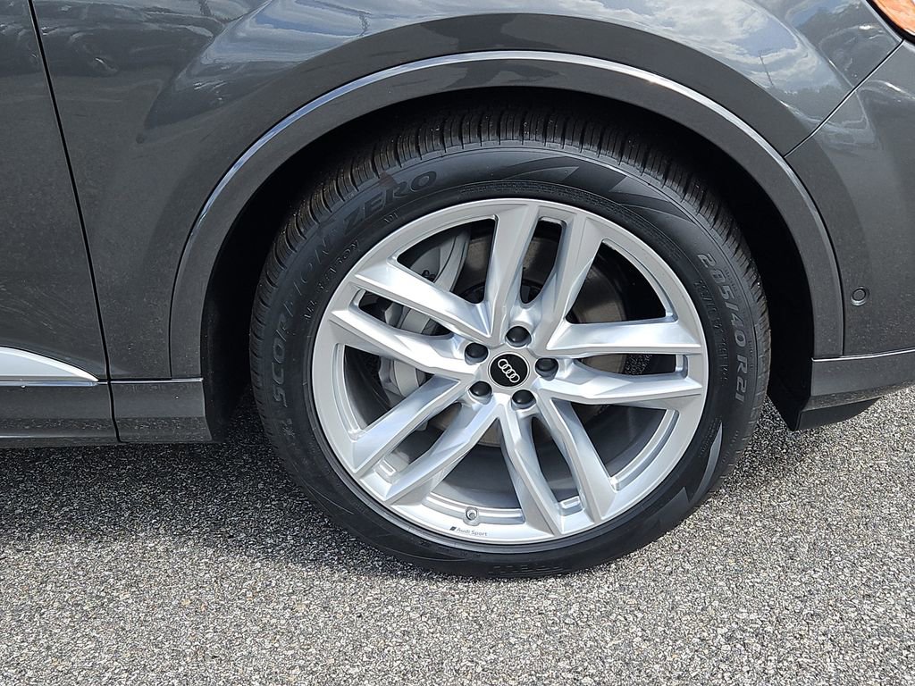New 2025 Audi Q7 Premium Plus image 3