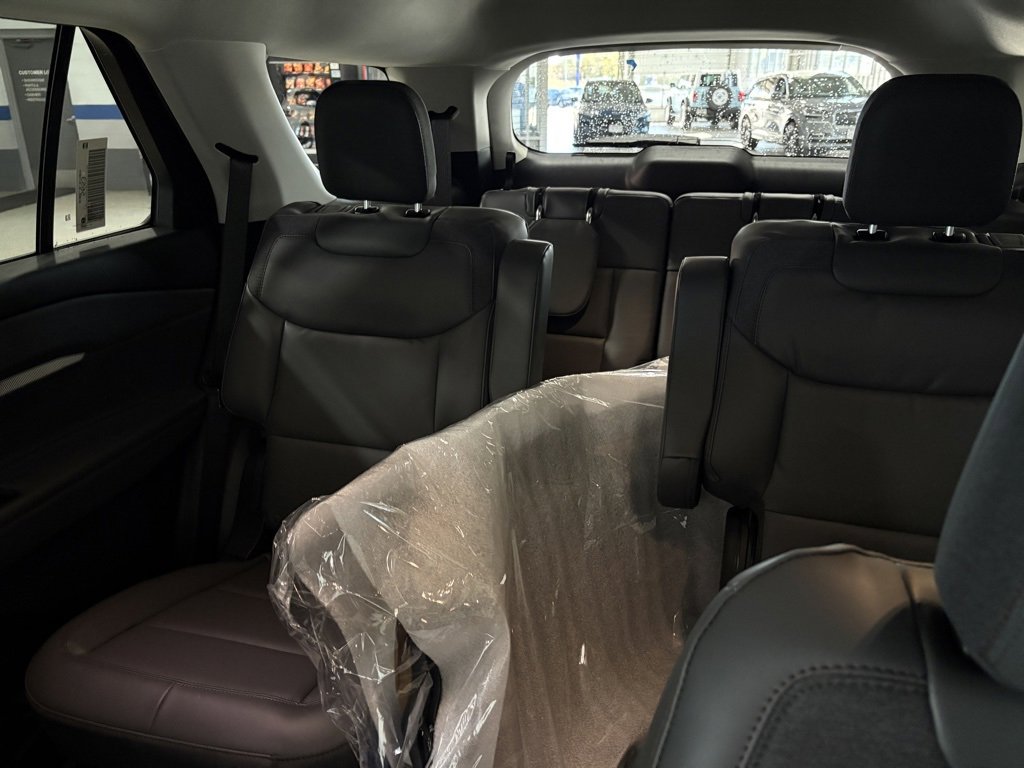 New 2026 Ford Explorer Active w/ Active Comfort Package image 22