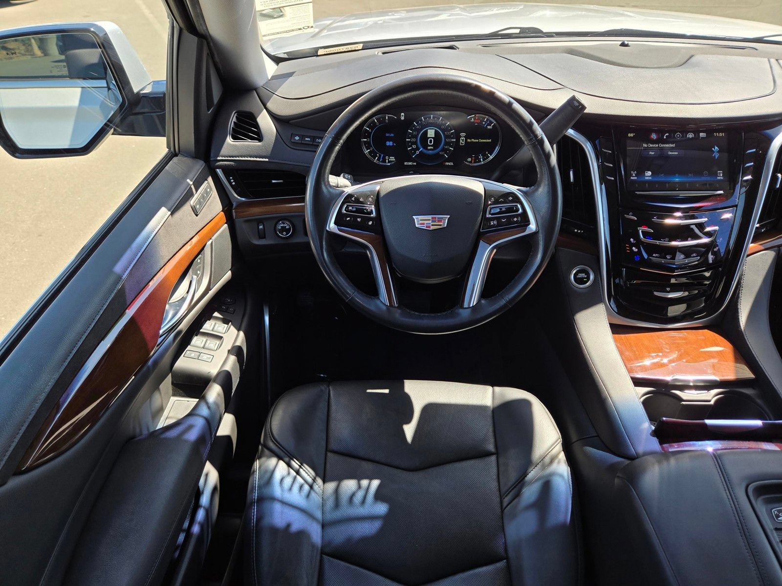 Used 2020 Cadillac Escalade Luxury RWD image 18