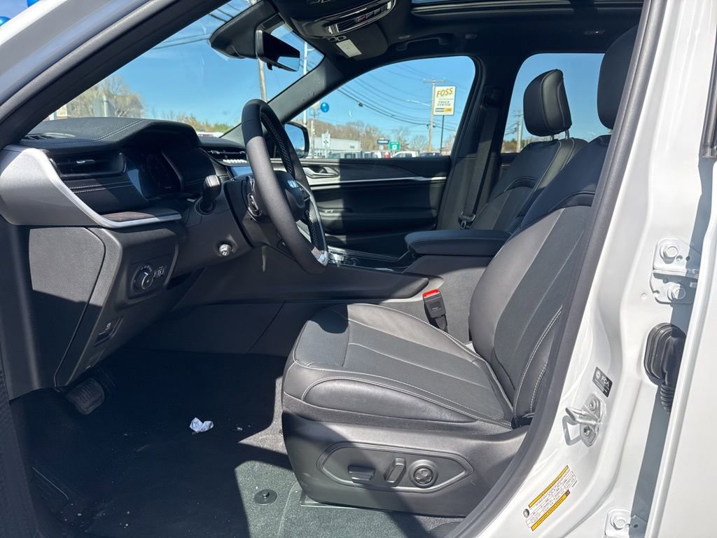 New 2026 Jeep Grand Cherokee Limited AWD/4WD image 19