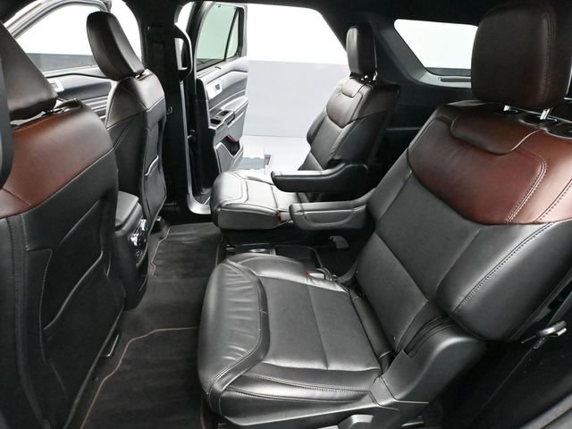 Used 2021 Ford Explorer Platinum w/ Equipment Group 601A image 37