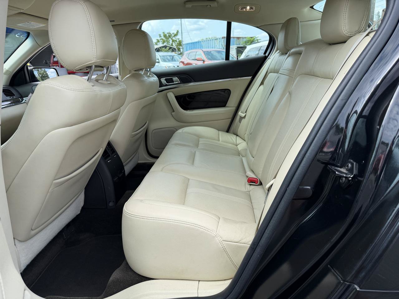 Used 2015 Lincoln MKS w/ Equipment Group 101A FWD image 19