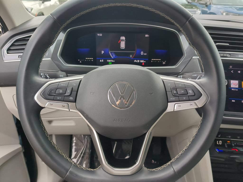 Certified 2022 Volkswagen Tiguan SE FWD image 29