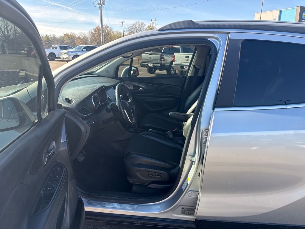 Used 2018 Buick Encore Preferred image 42