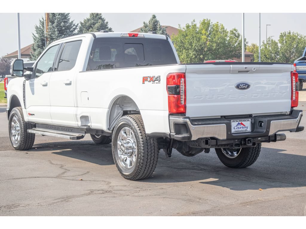 Used 2023 Ford F350 Lariat w/ FX4 Off-Road Package AWD/4WD image 5