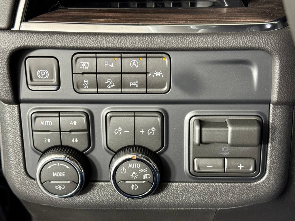 New 2026 Chevrolet Tahoe Z71 w/ Z71 Off-Road Package AWD/4WD image 20