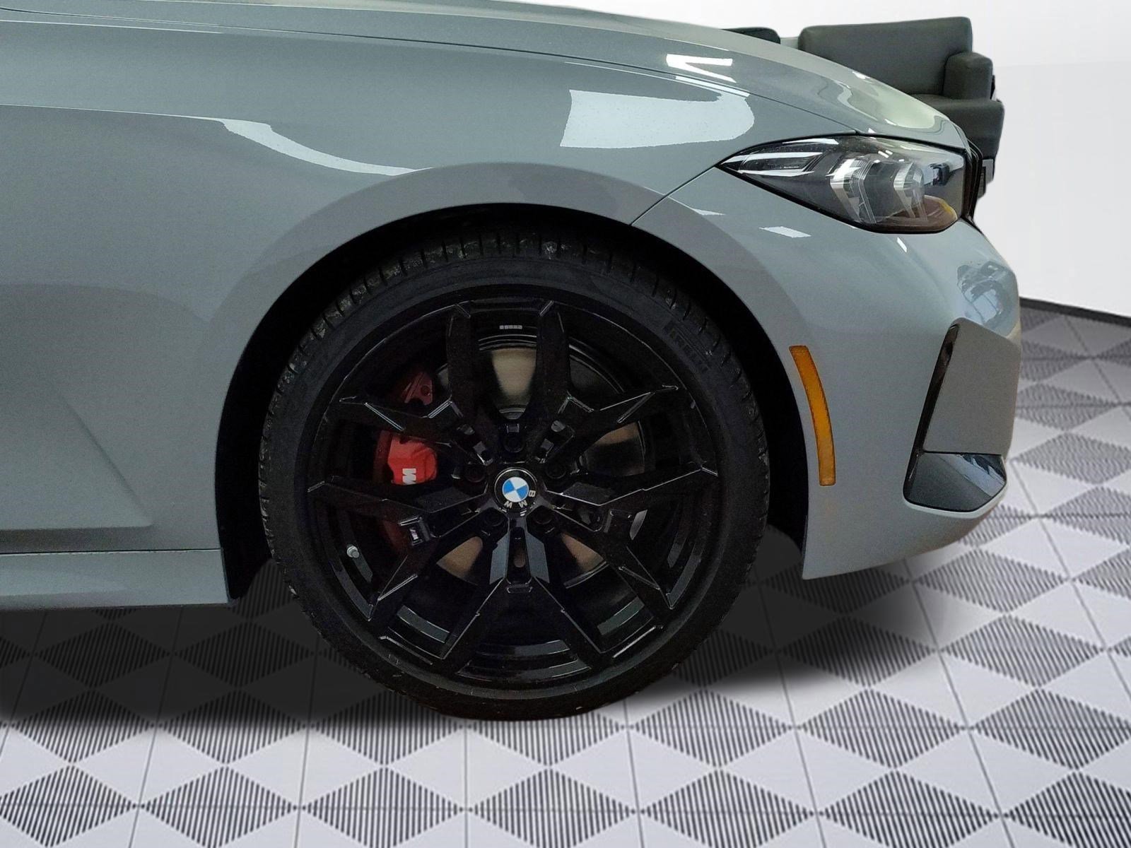 Used 2026 BMW 330i Sedan w/ M Sport Package RWD image 11