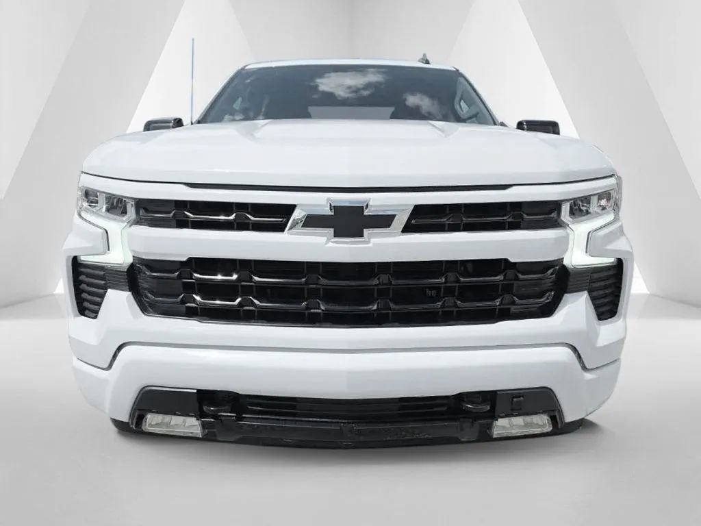 Used 2023 Chevrolet Silverado 1500 RST w/ Protection Package AWD/4WD image 2