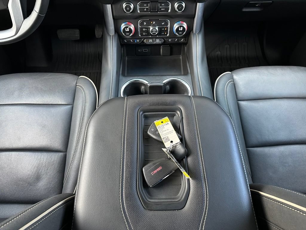 Used 2023 GMC Yukon XL SLT AWD/4WD image 22